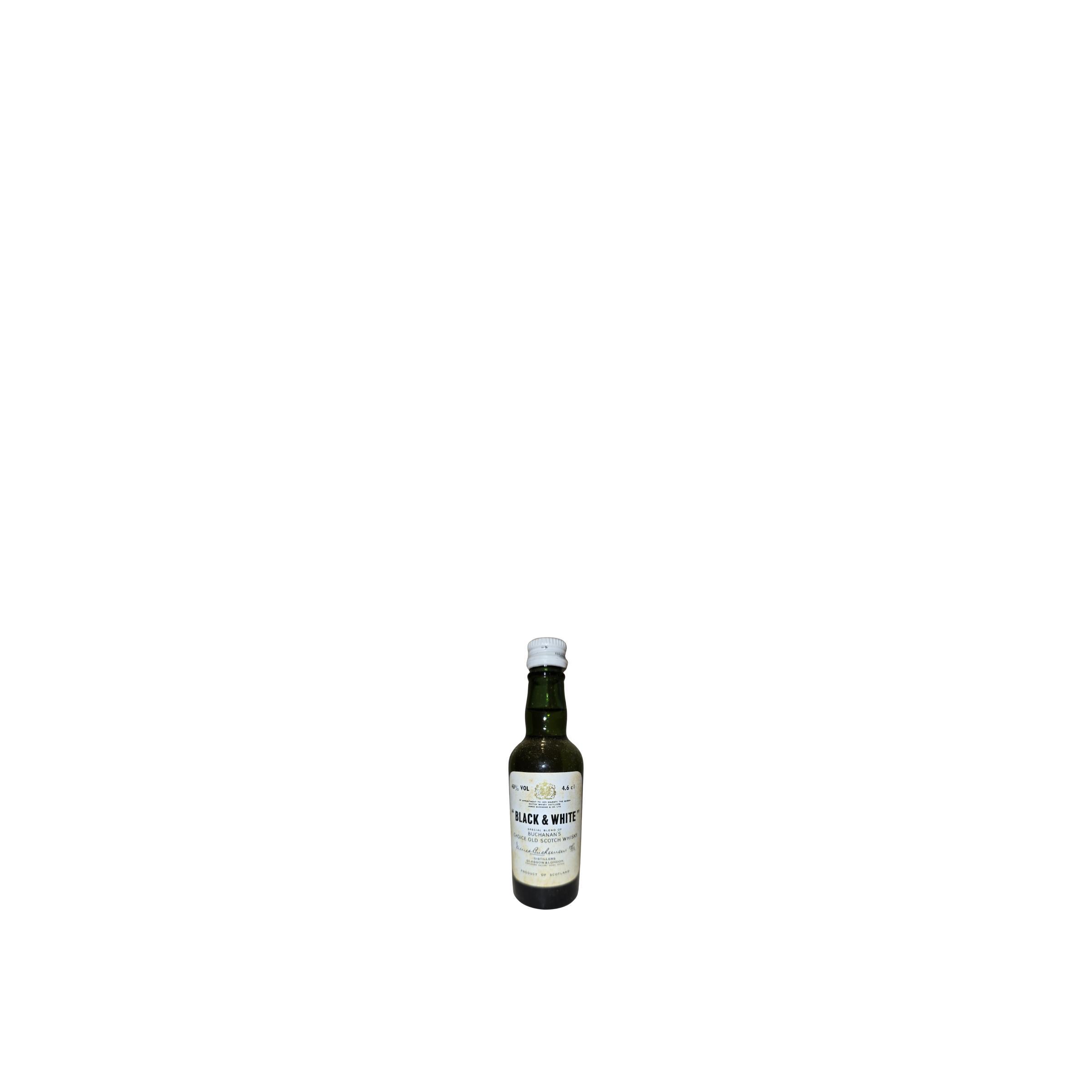Black & White Special Blend of Buchanan's choise old scotch whisky
