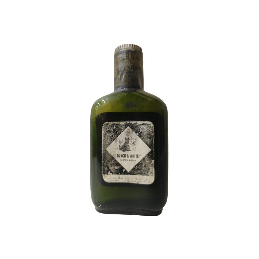 Black & White Special Blend of Buchanan's Choice Old Scotch Whisky