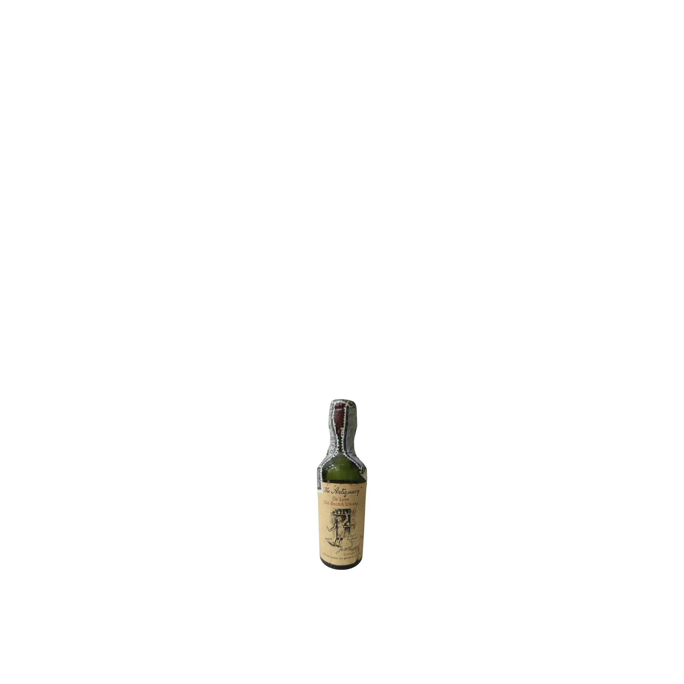 The Antiquary De Luxe Old Scotch Whisky