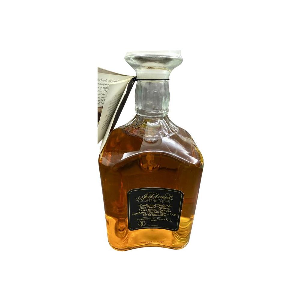 Jack Daniel's Tennessee Whisky  2