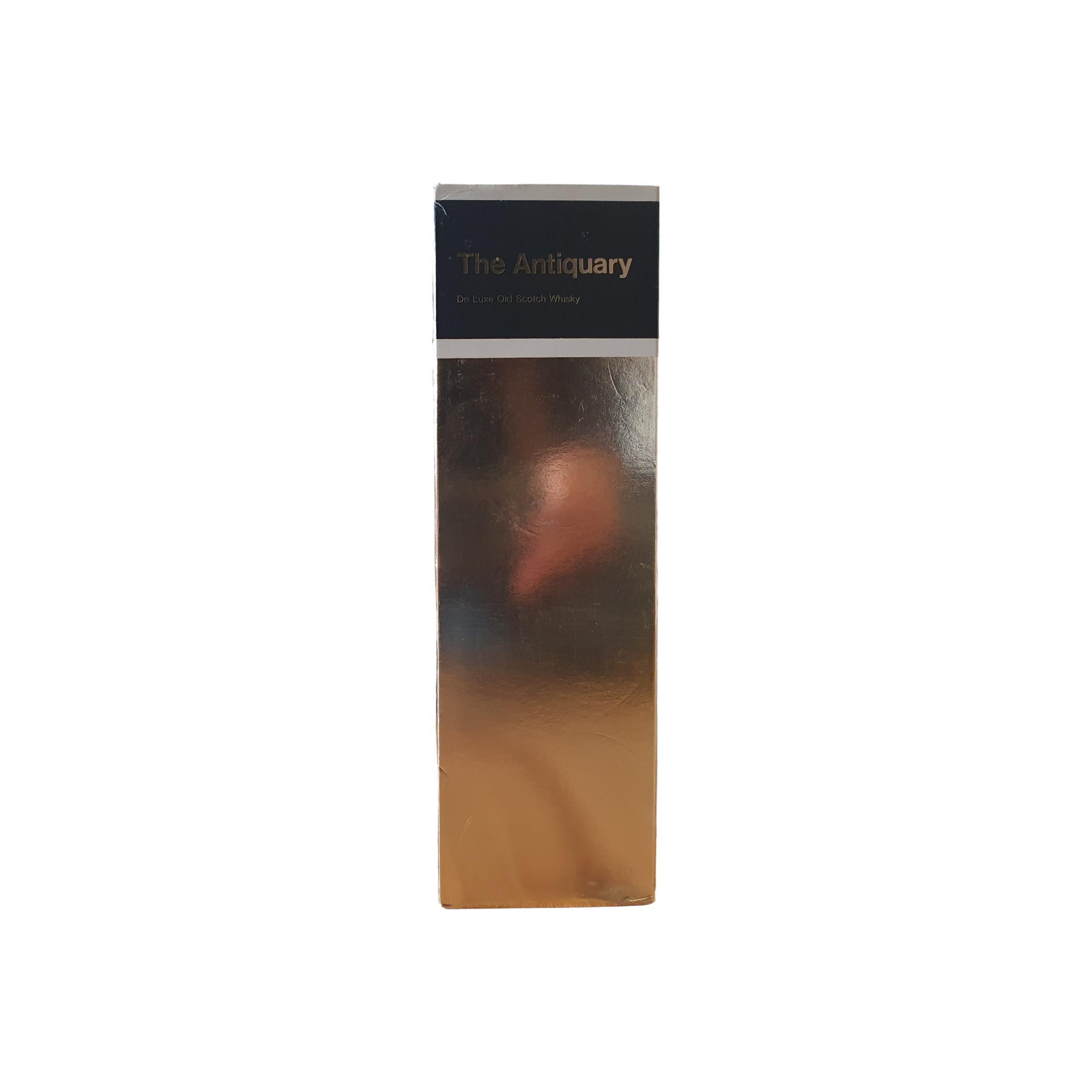 The Antiquary De Luxe Old Scotch Whisky 2