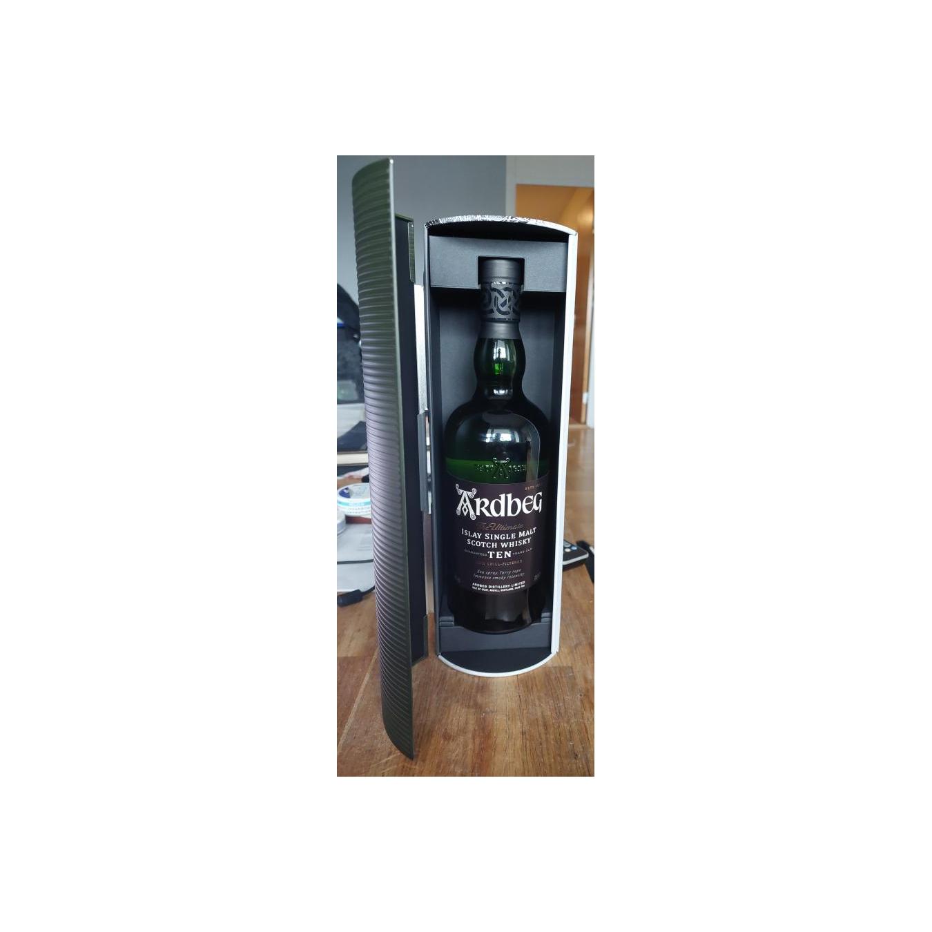 Ardbeg 10 Years Single Malt Whisky 3
