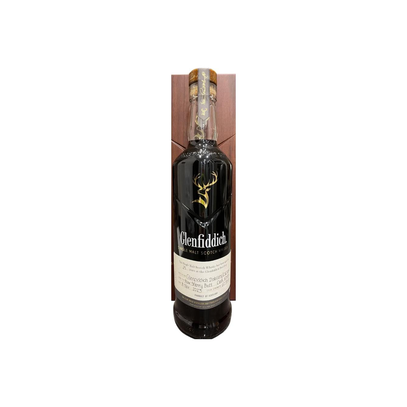 Glenfiddich 25 Years Single Malt Whisky 3