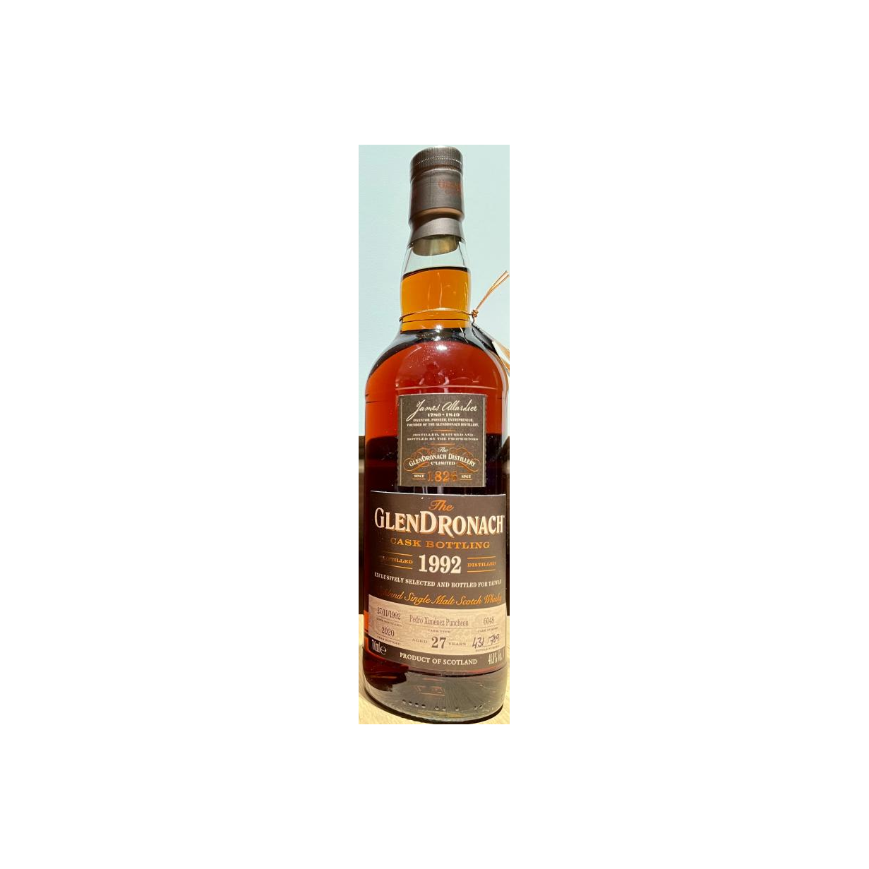 GlenDronach 1992 27 Years Single Malt Whisky 2