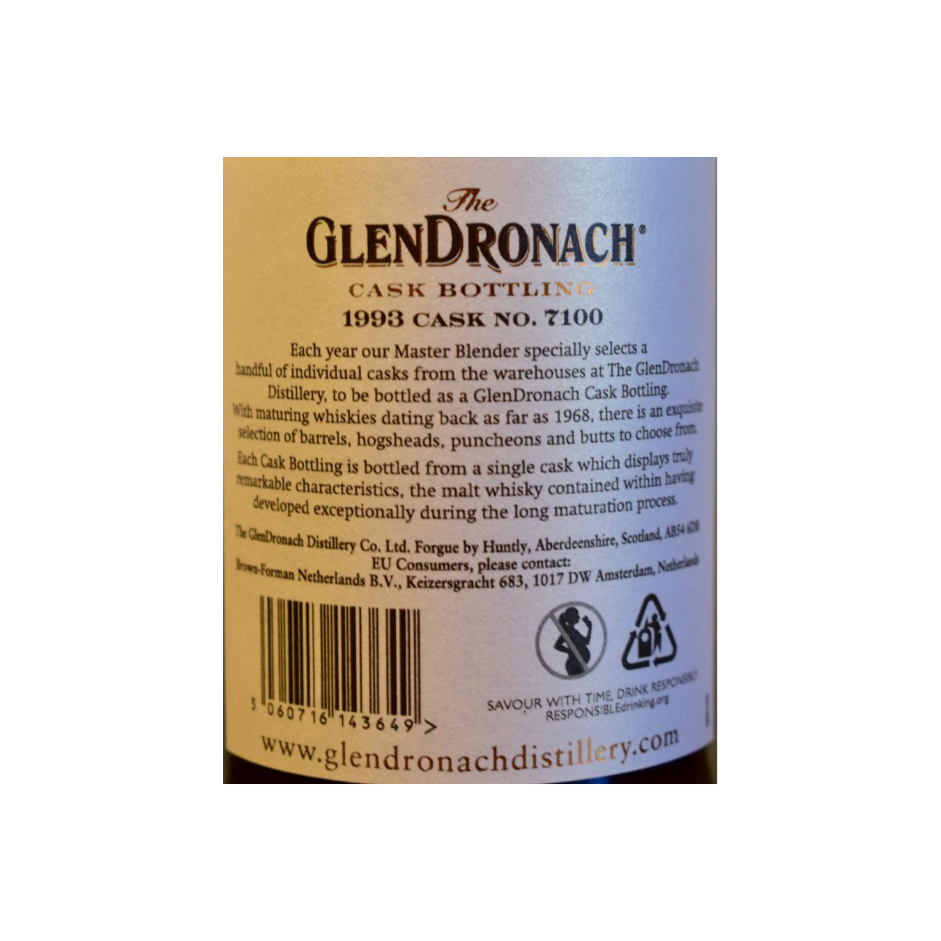 GlenDronach 1993 28 Years Single Malt Whisky 2