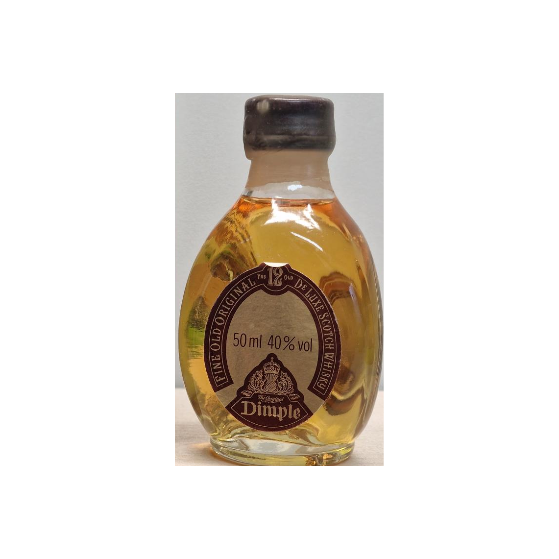 Dimple 12 Years Blended Whisky 3