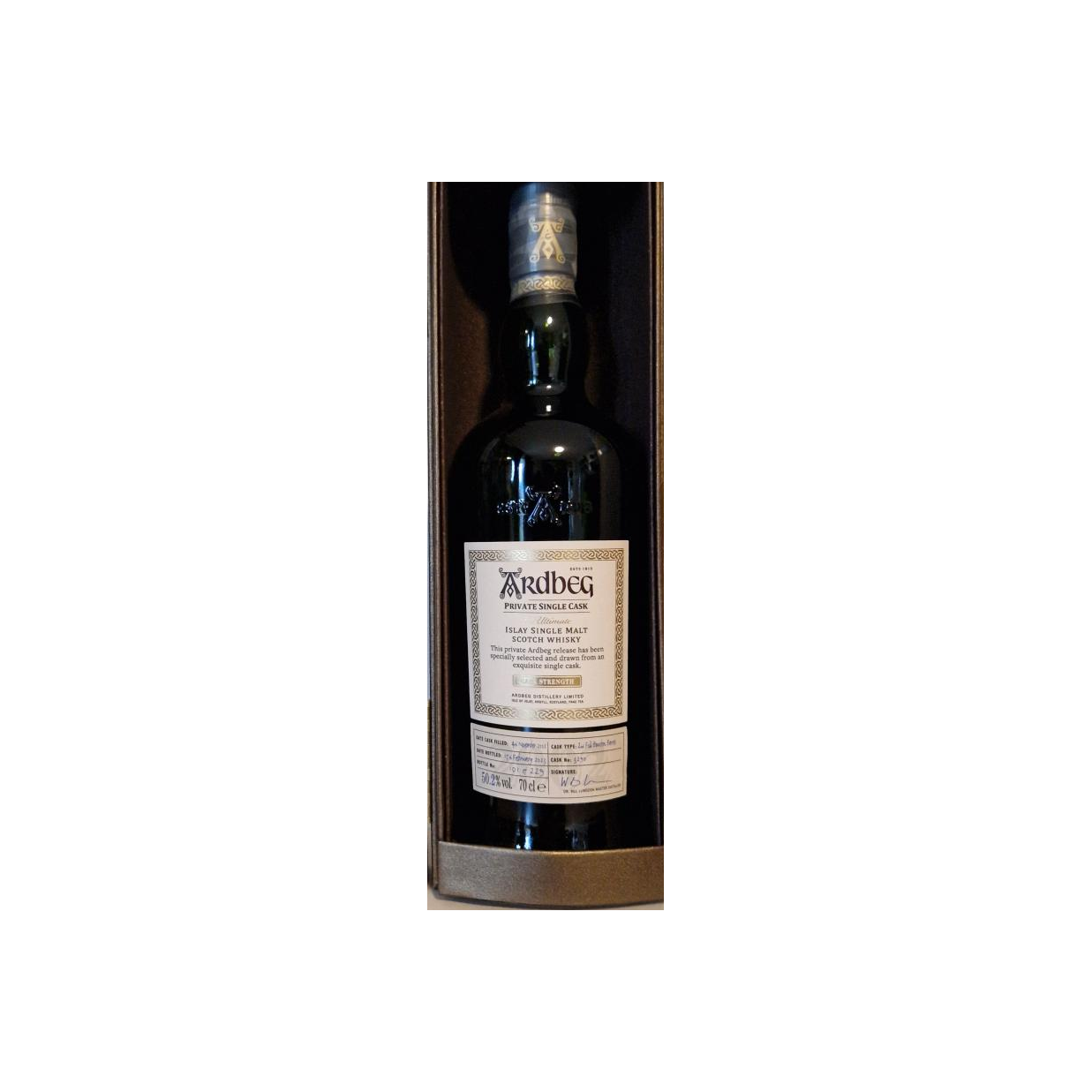 Ardbeg 2002 20 Years Single Malt Whisky 2