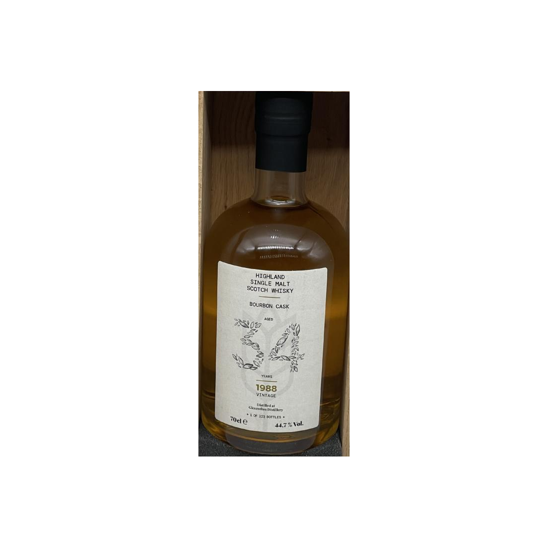 The Glenrothes 1988 34 Years Single Malt Whisky 3