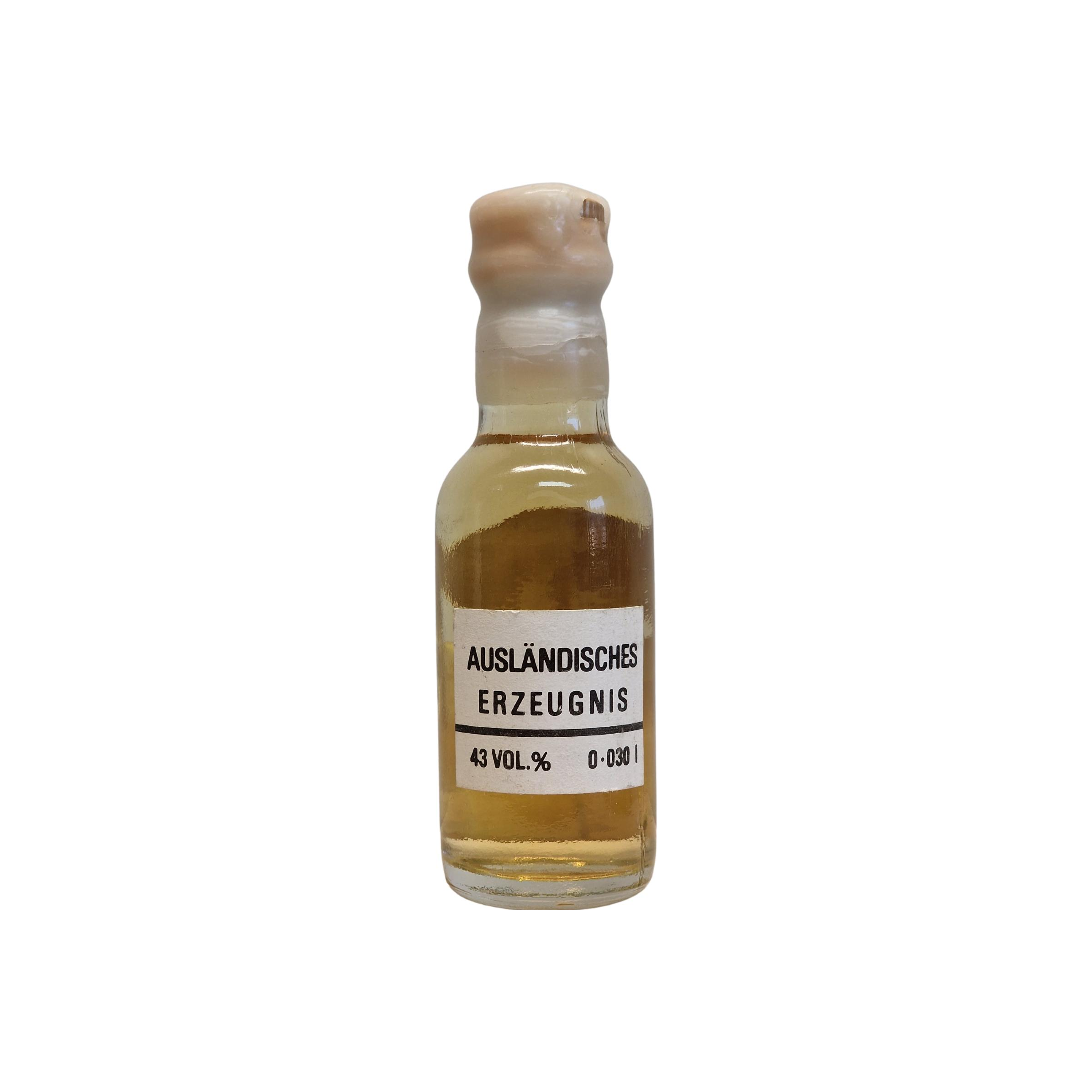 Old Smuggler Finest Scotch Whisky 2