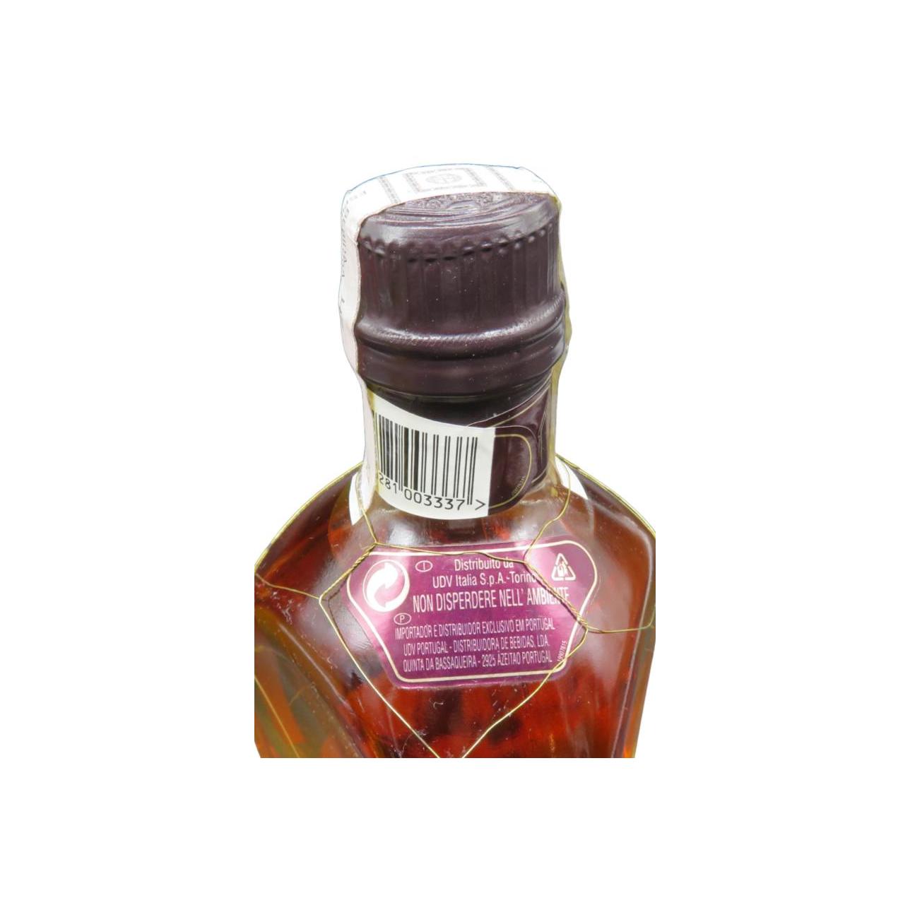 Dimple 15 Years Blended Whisky
